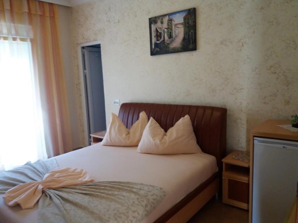 Apartmants Elisa ウルツィニ エクステリア 写真