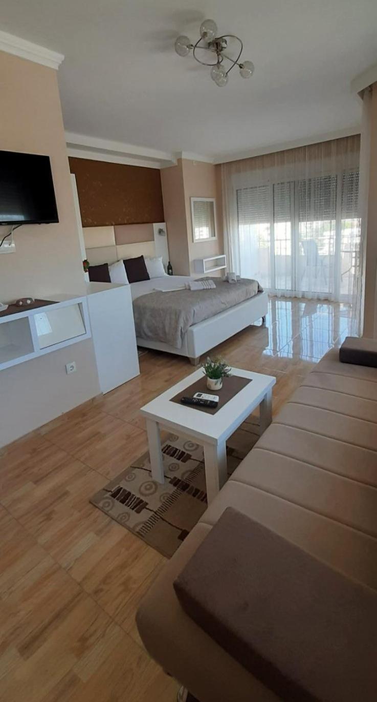 Apartmants Elisa ウルツィニ エクステリア 写真