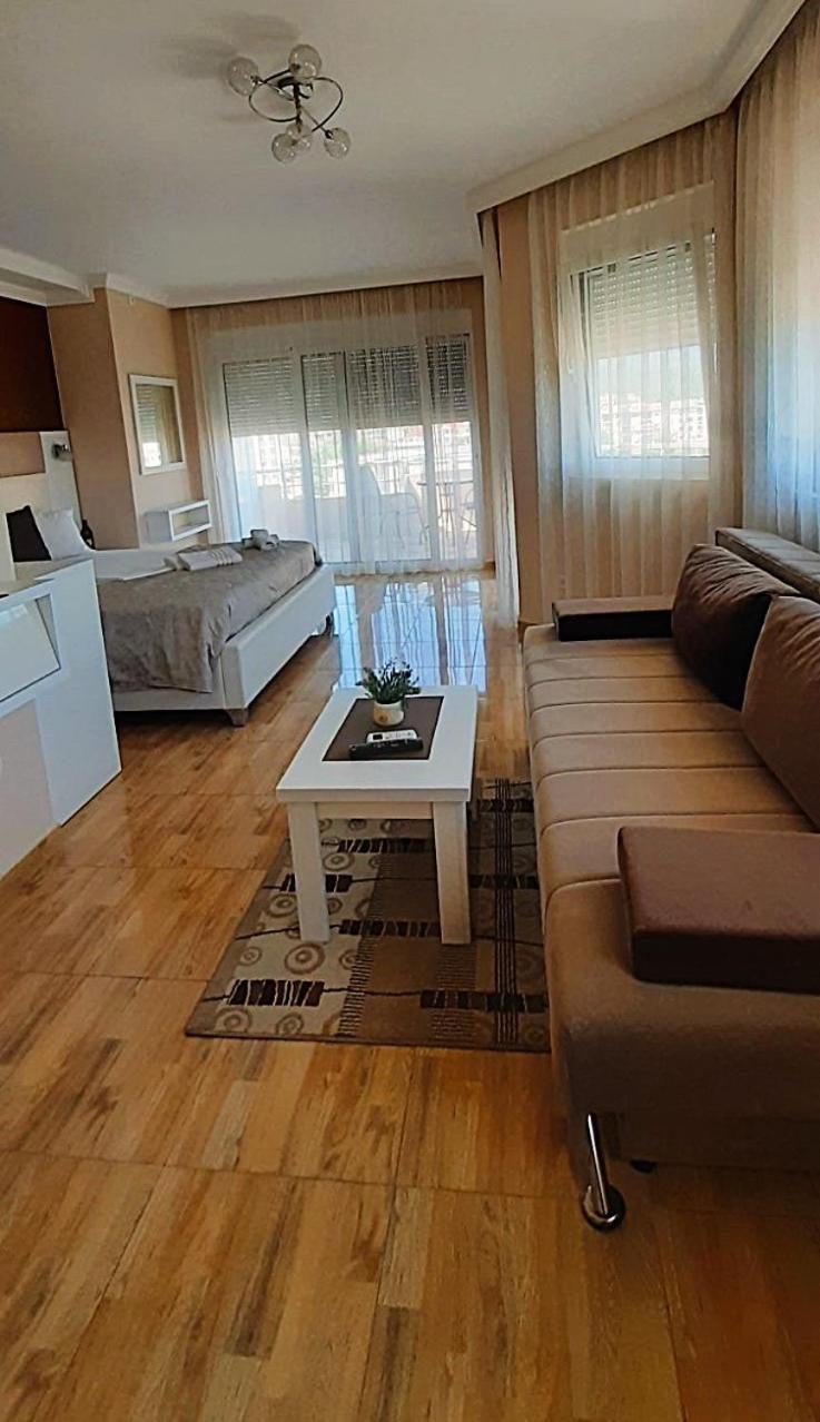 Apartmants Elisa ウルツィニ エクステリア 写真